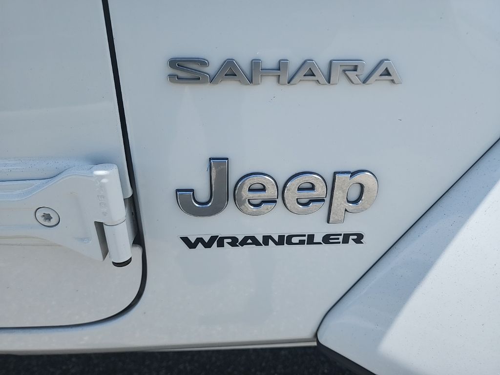 2023 White Jeep Wrangler Sahara 4X4 SUV