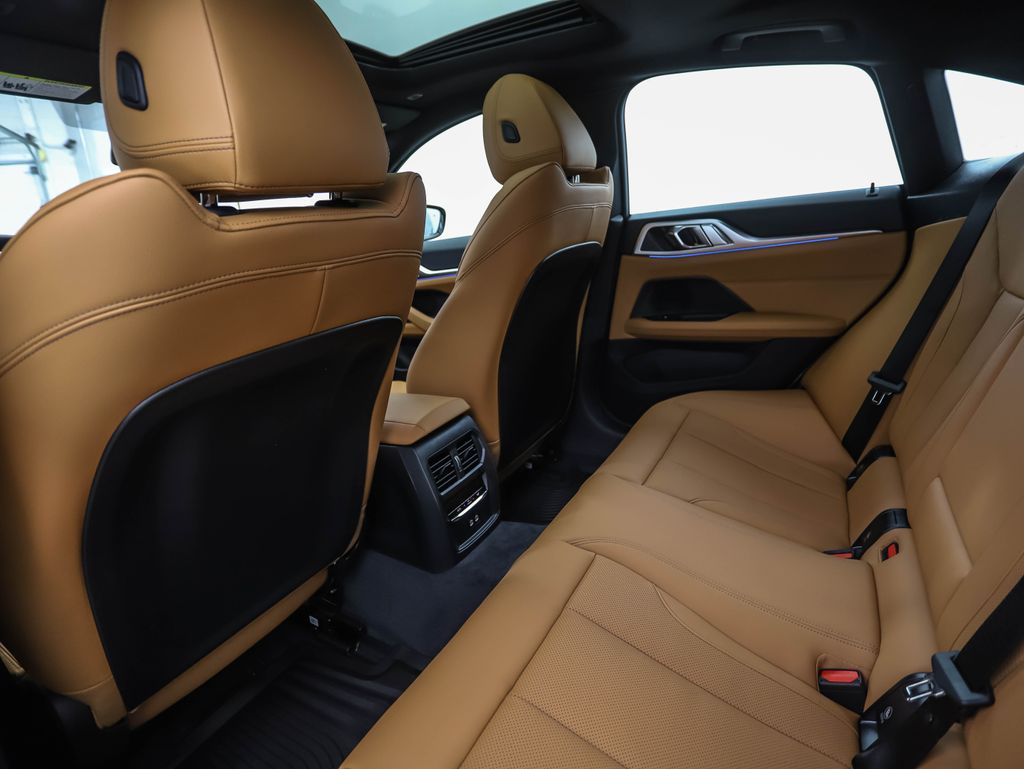 Thumbnail: 2026 BMW i4 - 21