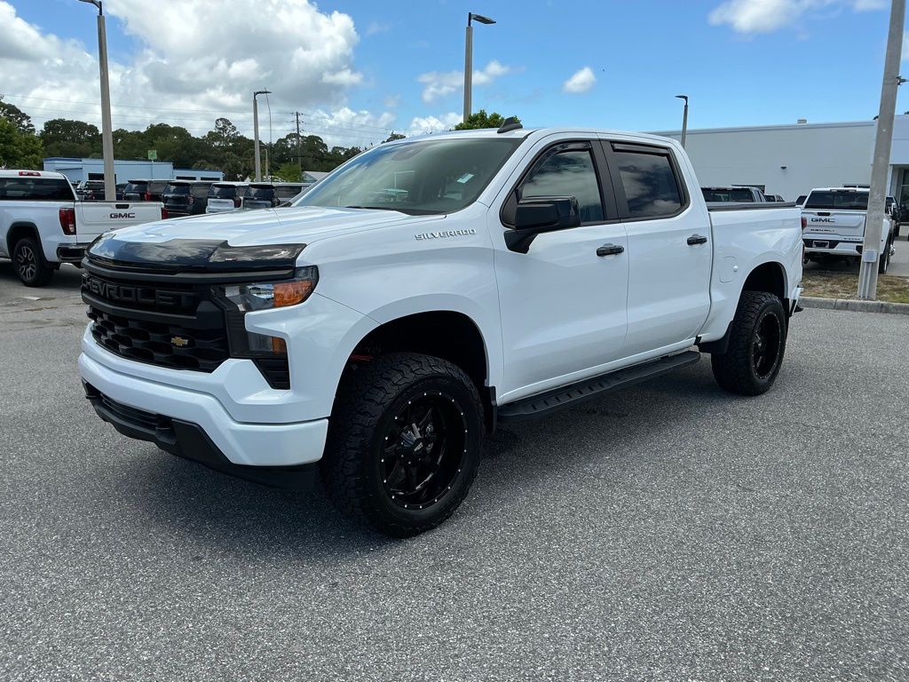 Summit White 2023 Chevrolet Silverado 1500 Custom Crew Cab RWD Pickup Truck 4X2 8-Speed Automatic