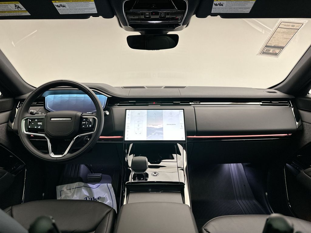 Thumbnail: 2025 Land Rover Range Rover Sport - 6