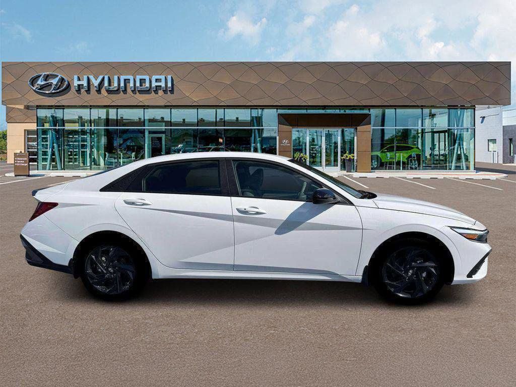 New 2026 White Hyundai SEL Sport image 9
