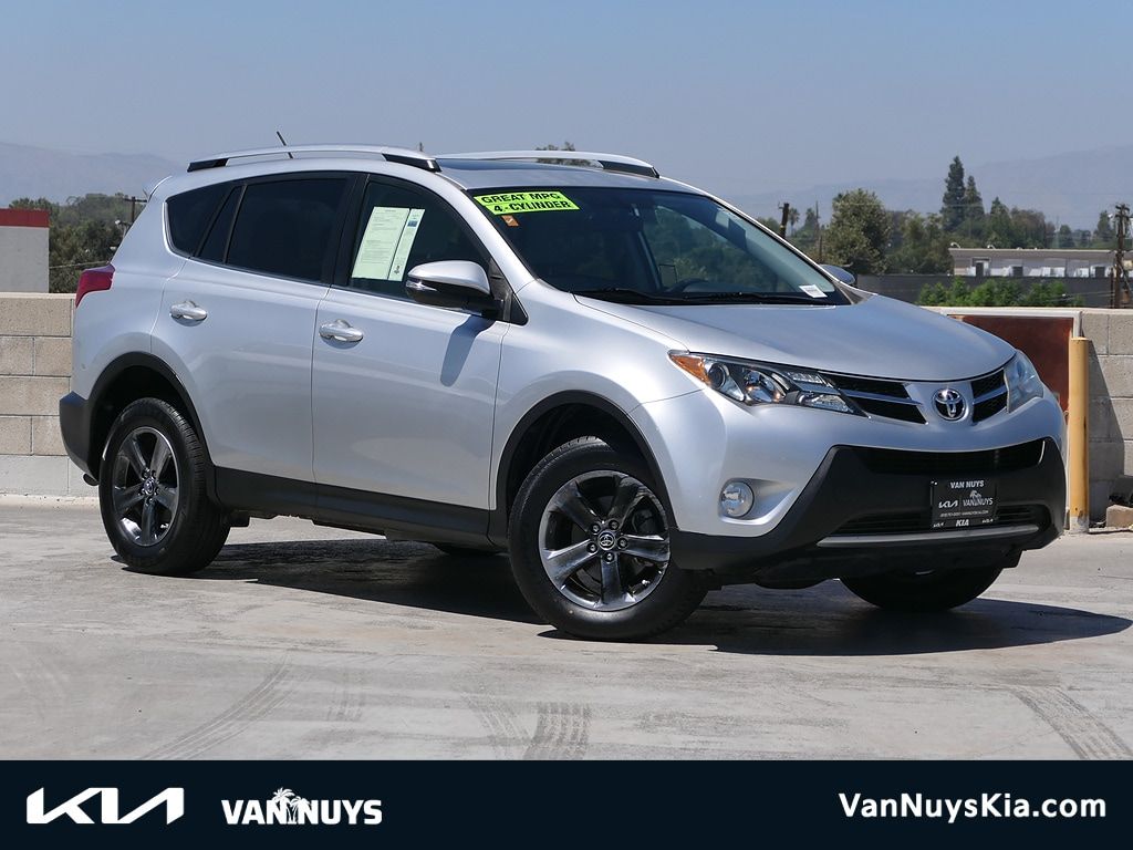 Classic Silver Metallic 2015 Toyota RAV4 SUV / Crossover Front-Wheel Drive 6-Speed Automatic