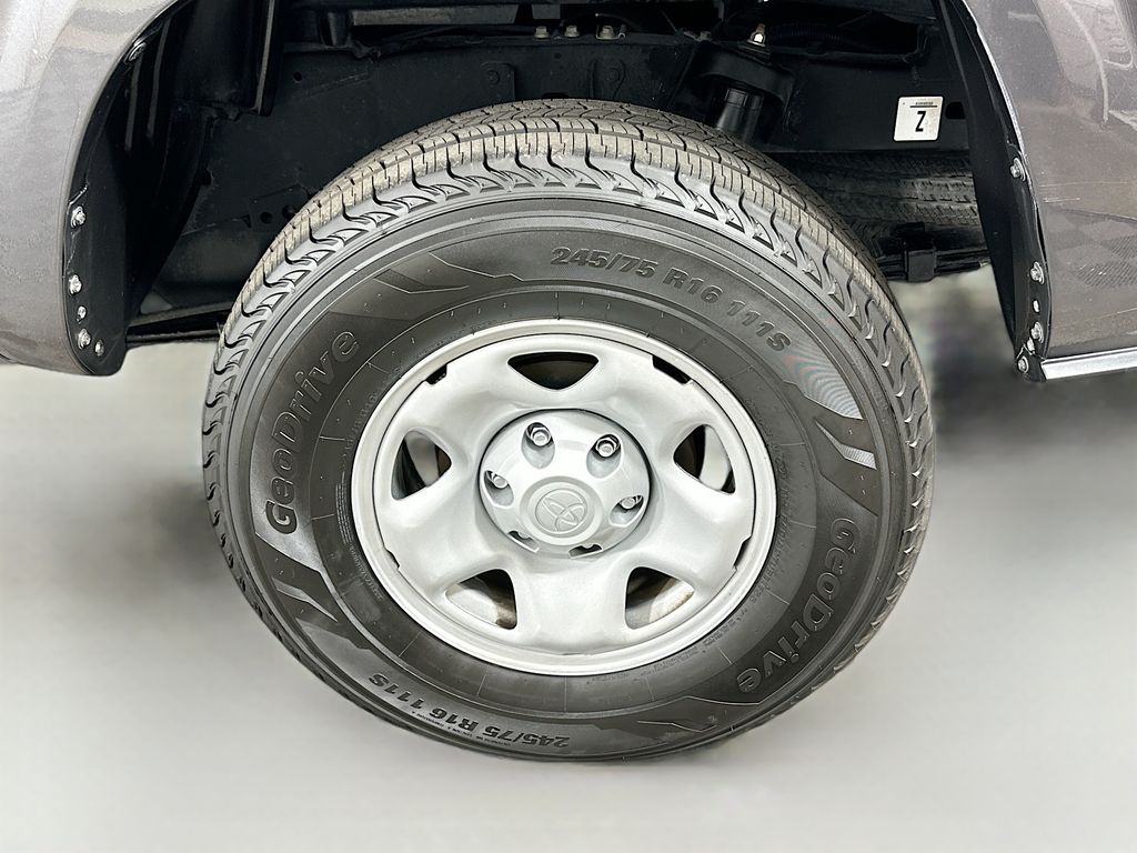 2021 Toyota Tacoma SR 29