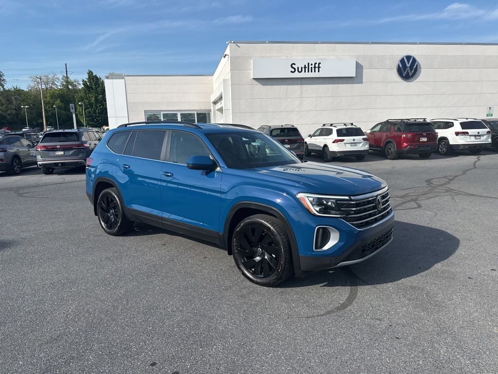 2025 Volkswagen Atlas 2.0T SE w/Technology Blue at Subaru and VW of Moon Township
