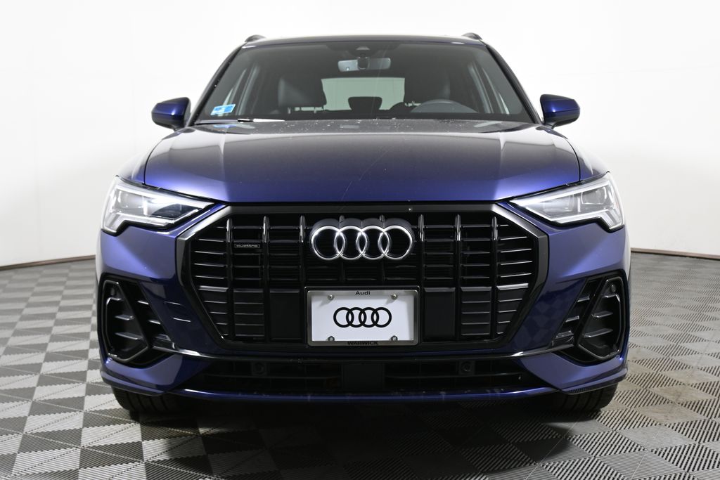Thumbnail: 2025 Audi Q3 - 9