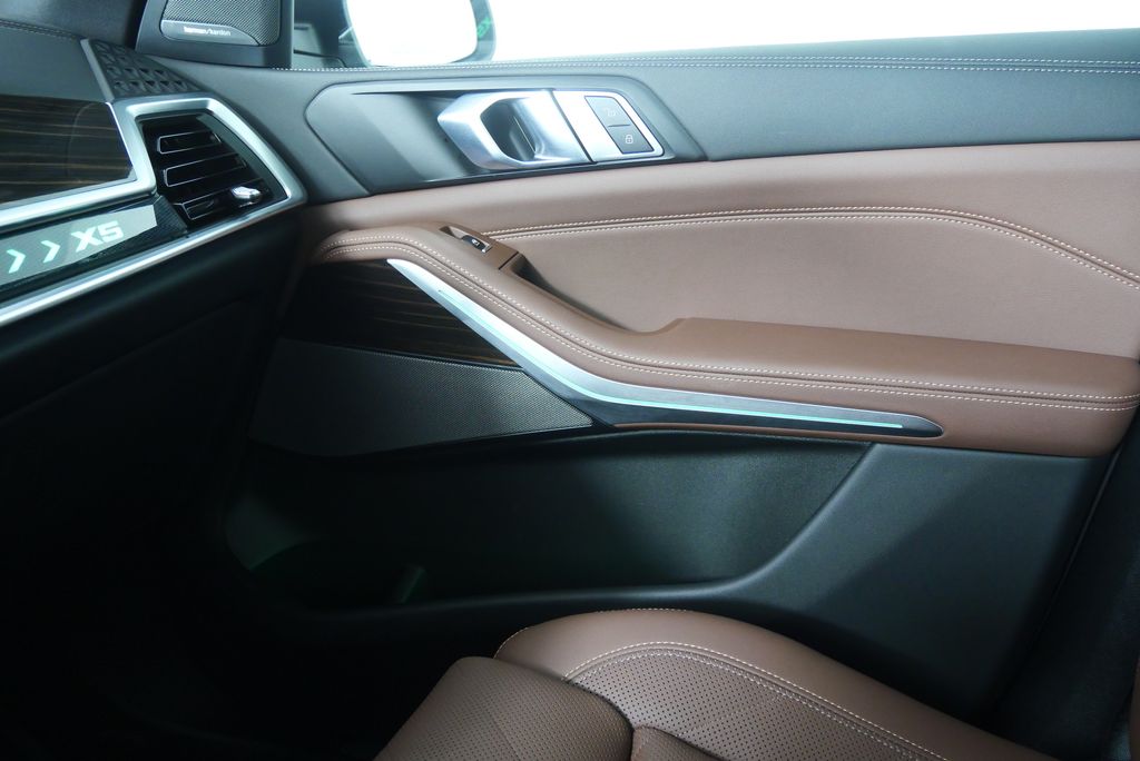2024 BMW X5 xDrive40i 30