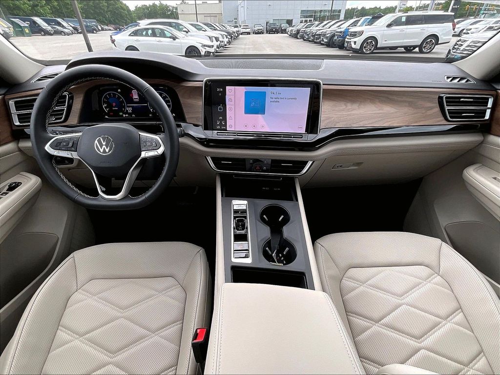 2026 Volkswagen Atlas — photo 12