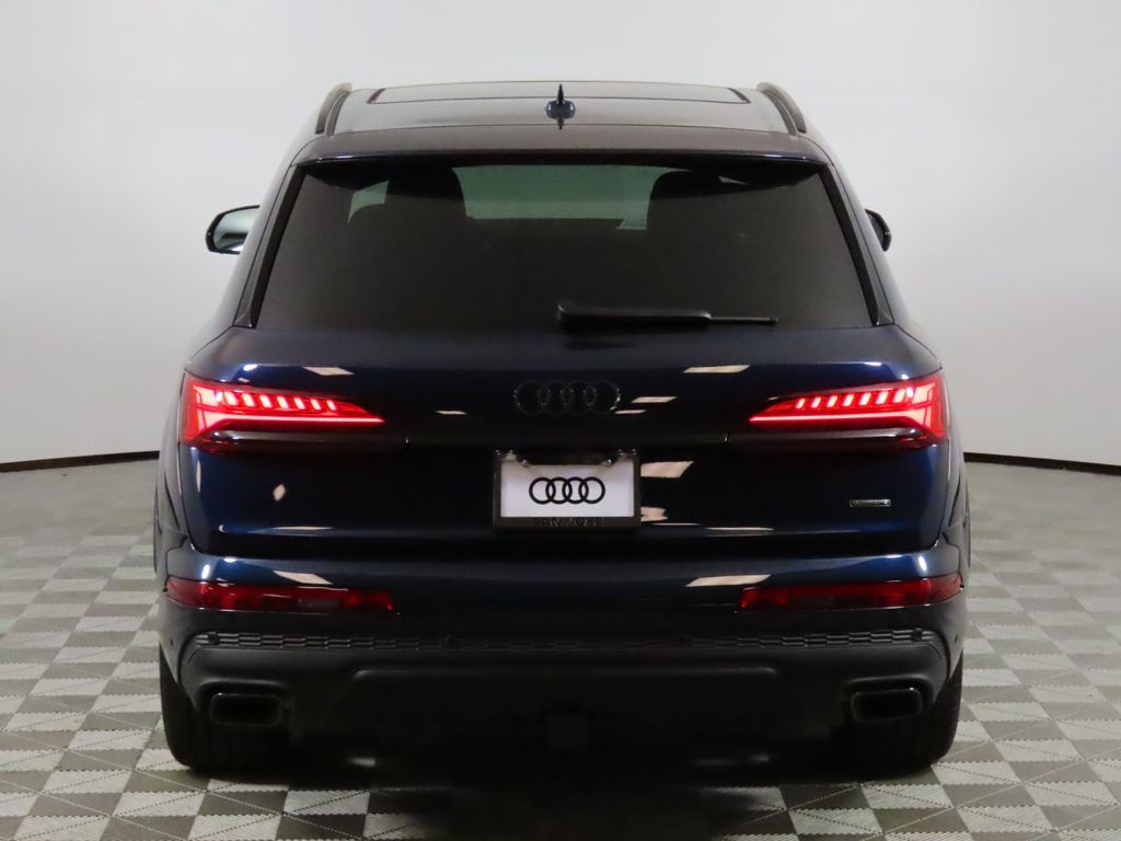 Thumbnail: 2026 Audi Q7 - 4