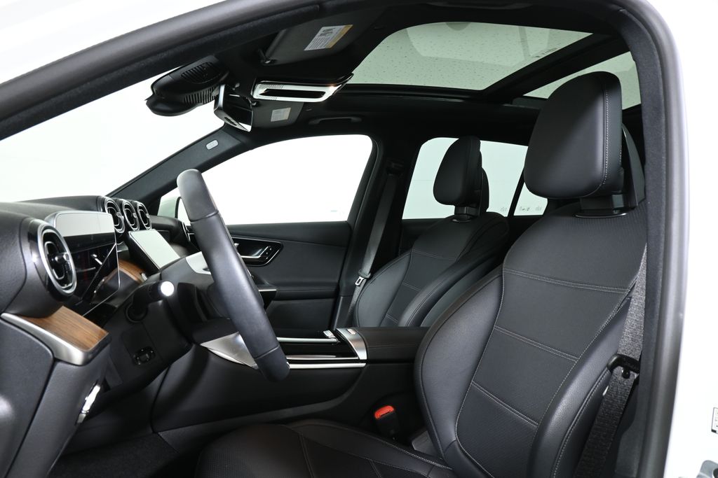 Thumbnail: 2025 Mercedes-Benz GLC - 5