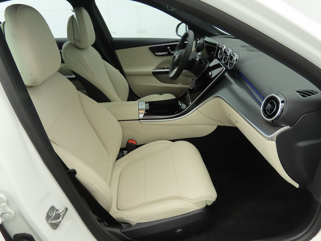 Thumbnail: 2025 Mercedes-Benz C-Class - 20