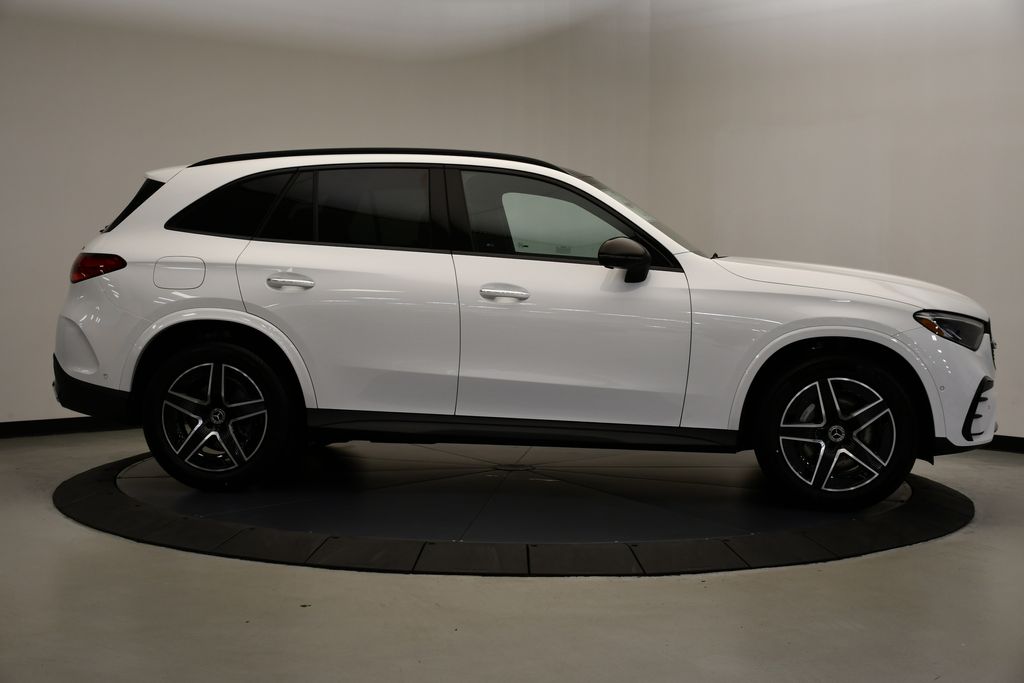 2025 Mercedes-Benz GLC 300 6