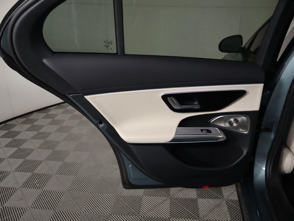 Thumbnail: 2025 Mercedes-Benz E-Class - 28
