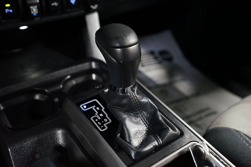 Thumbnail: 2021 Toyota Tacoma - 22