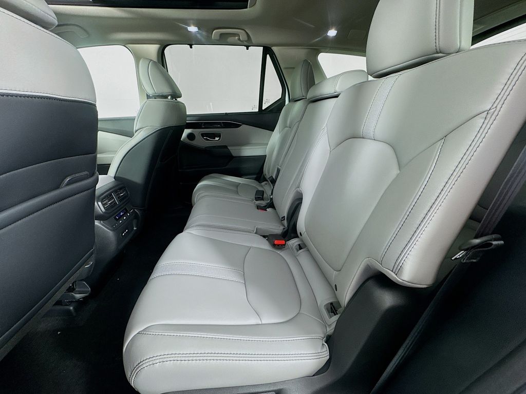 Used Car 2025 Honda Pilot  Touring For Sale Under $60,000 In Austin, Texas