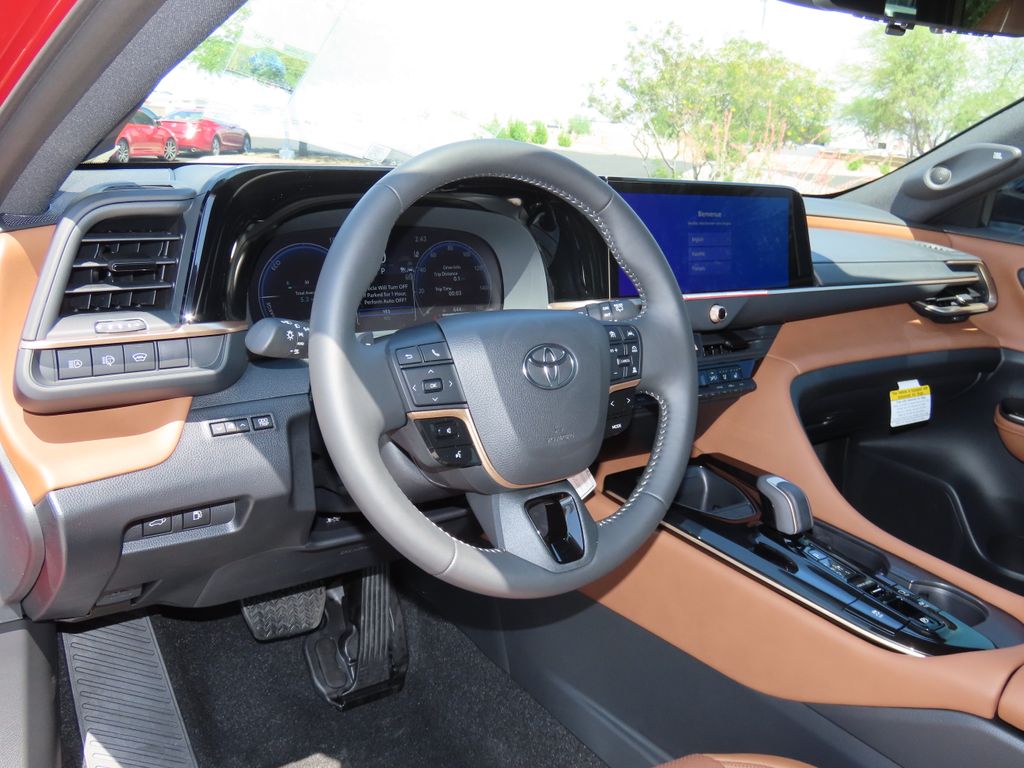 2025 Toyota Crown Limited 9