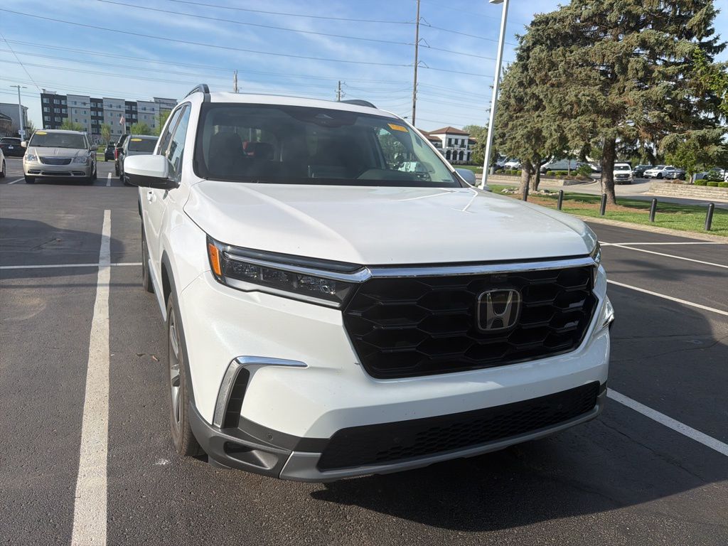 Thumbnail: 2023 Honda Pilot - 5