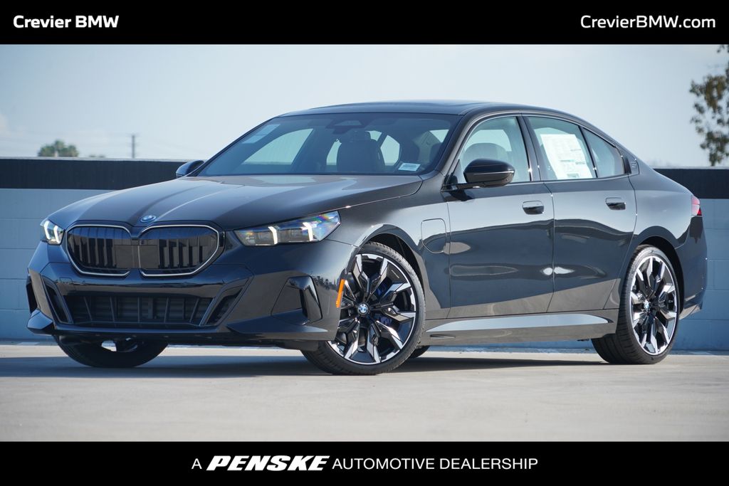 Thumbnail: 2027 BMW 5 Series - 1