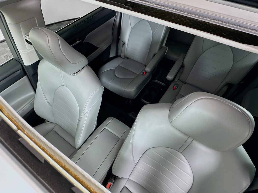 Thumbnail: 2021 Toyota Highlander - 22