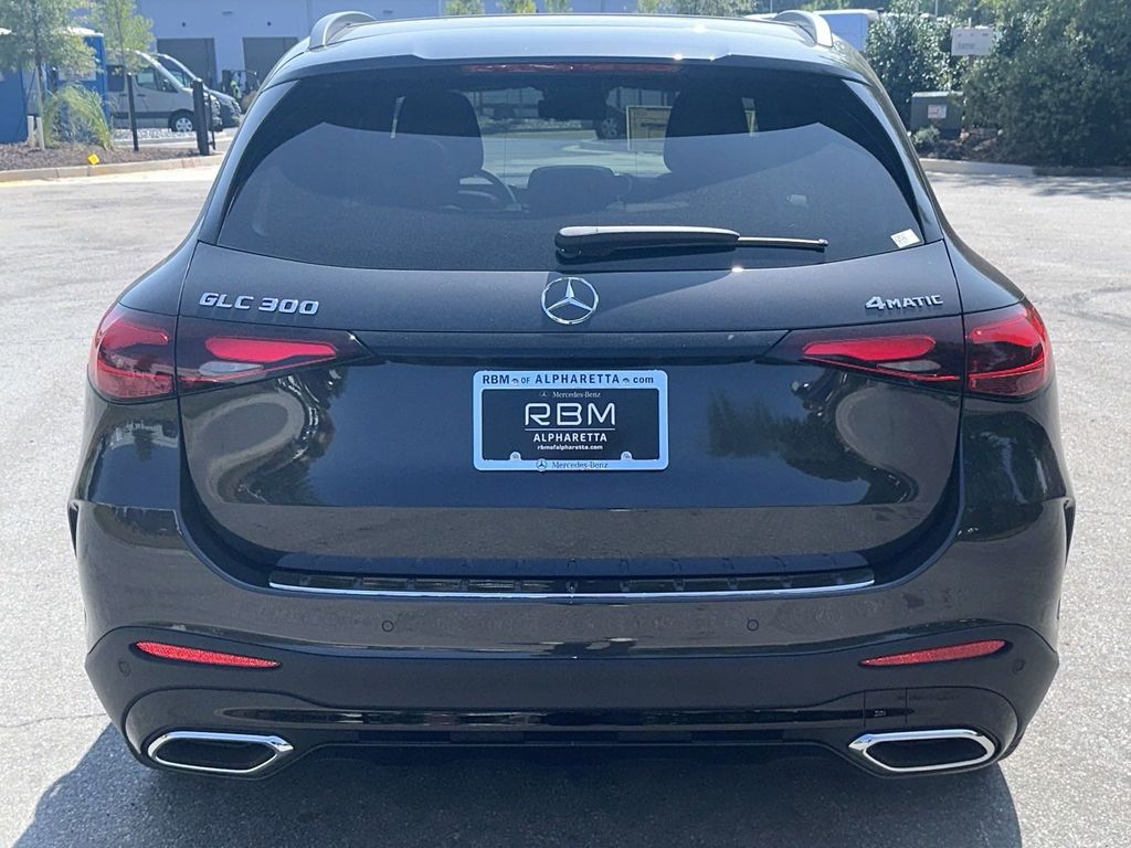 2024 Mercedes-Benz GLC GLC 300 7