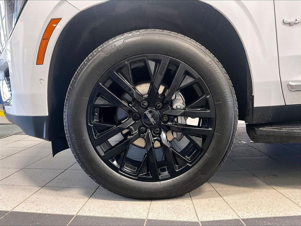 2025 GMC Yukon XL — photo 7