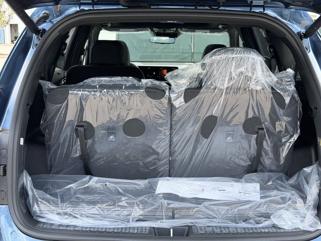 new 2026 Kia Sorento Hybrid car, priced at $42,617