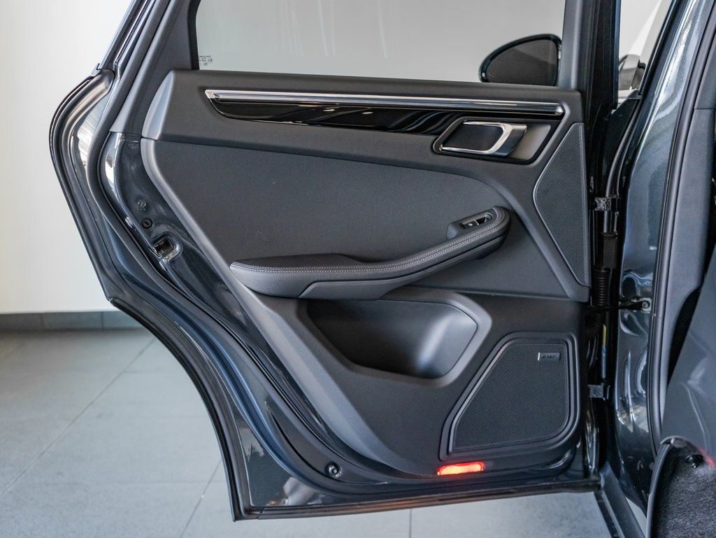 New 2025  Porsche  image 22