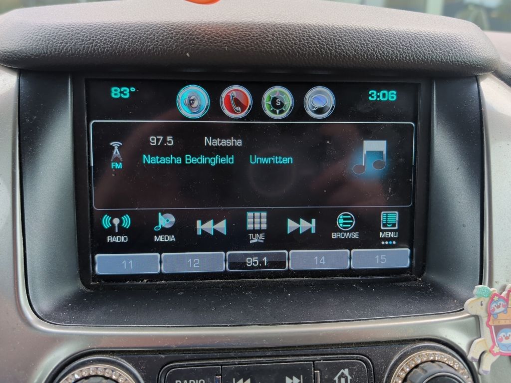 Used 2019 Black Chevrolet LT image 8