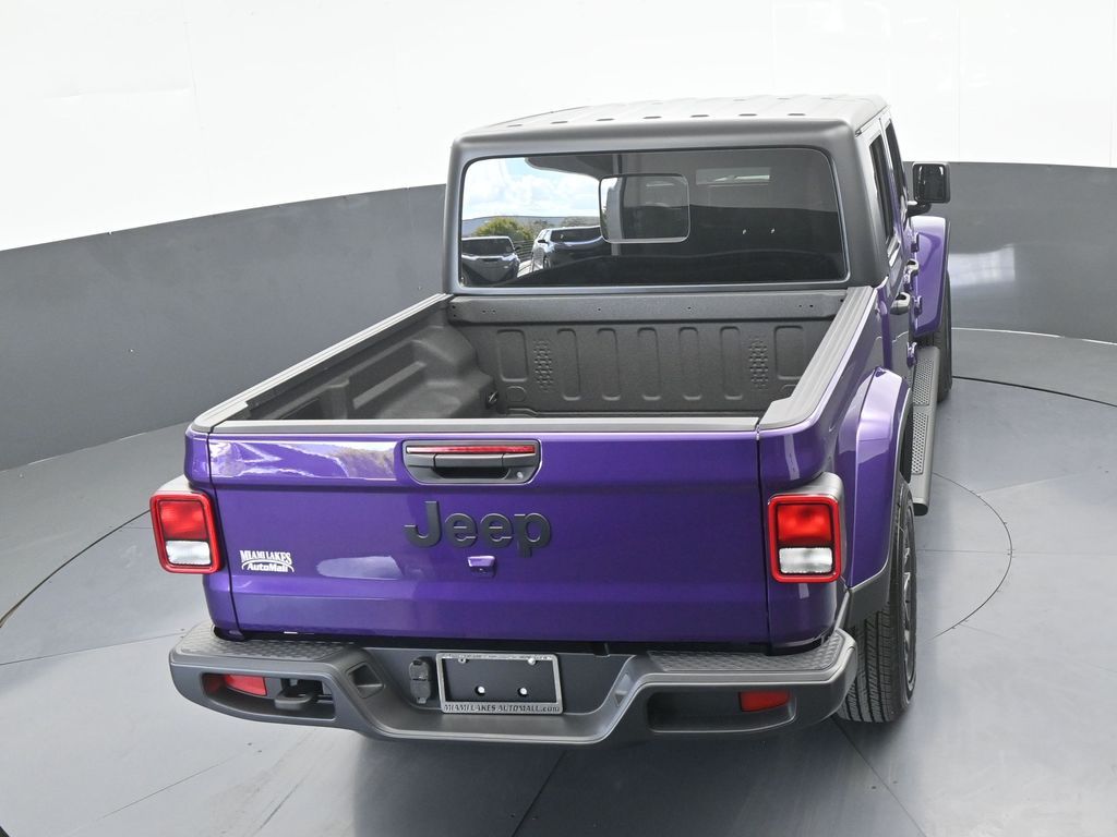 New 2026 reign Jeep Sport S image 42