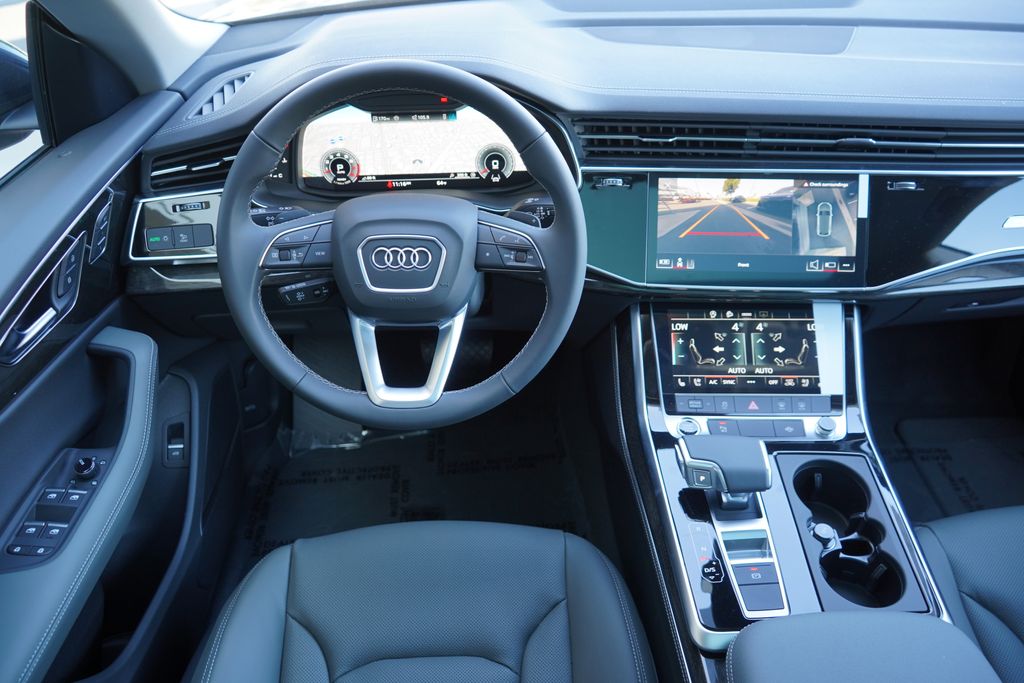 2025 Audi Q8  12