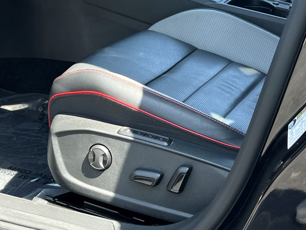 2022 Volkswagen Golf GTI 2.0T SE