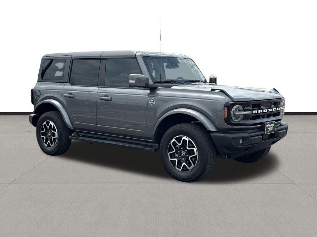 2024 Ford Bronco Outer Banks Gray at EAG Ford Navasota