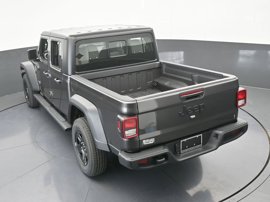 New 2026 Granite Crystal Metallic Clearcoat Jeep Sport image 44