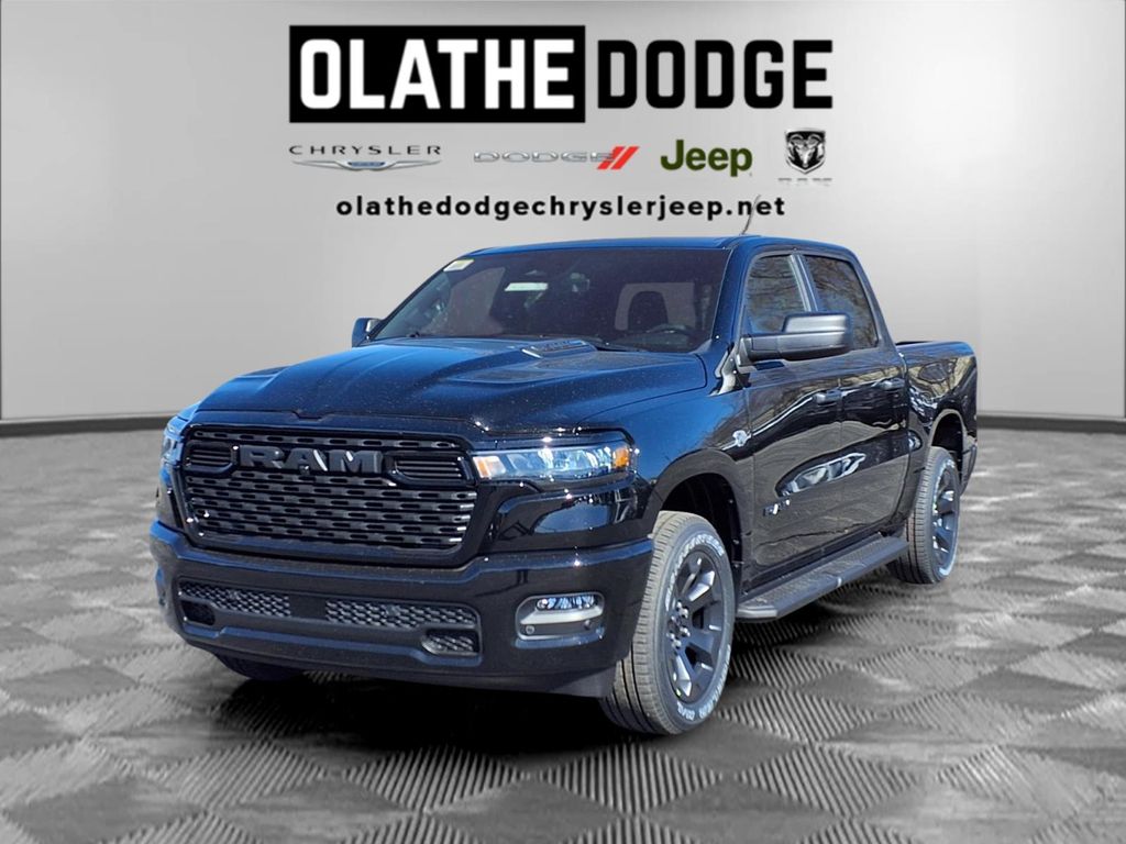 2026 RAM 1500 Express Crew Cab 4WD