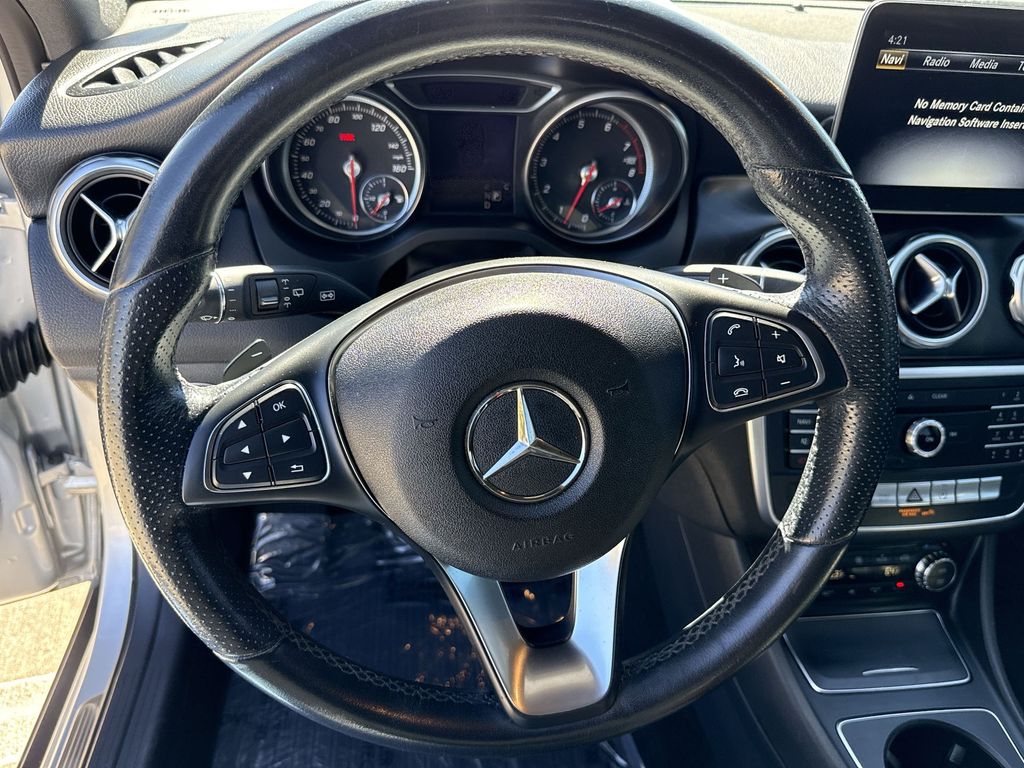 Thumbnail: 2019 Mercedes-Benz GLA - 11