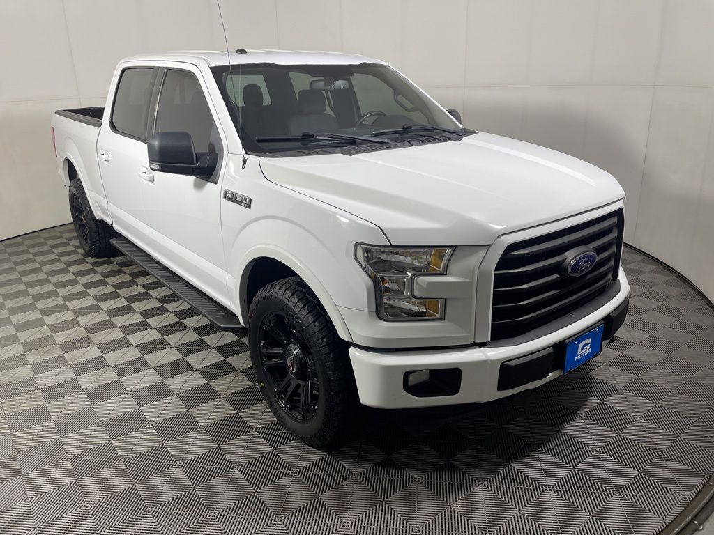Oxford White 2016 Ford F-150 XLT SuperCrew 4WD Pickup Truck Four-Wheel Drive 6-Speed Automatic
