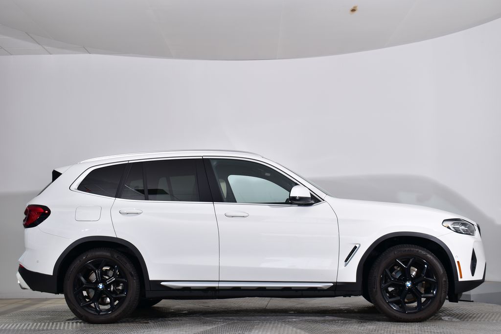 Thumbnail: 2023 BMW X3 - 6