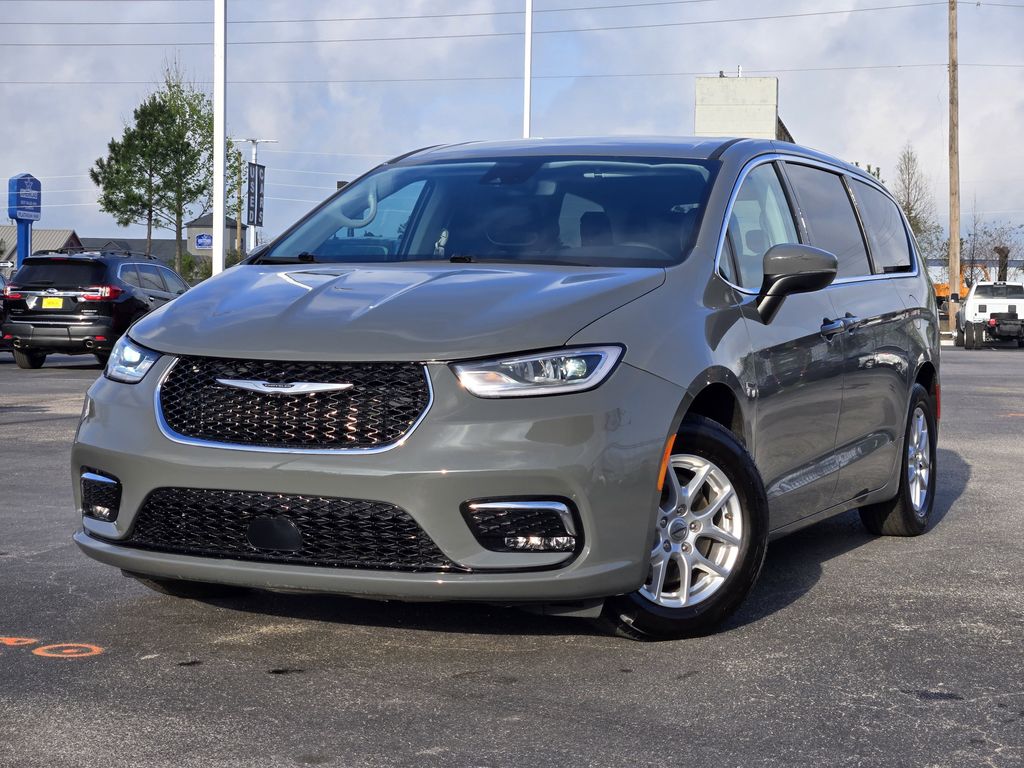 2023 Chrysler Pacifica Touring L FWD