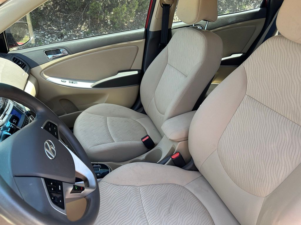 2014 Hyundai Accent GLS 6