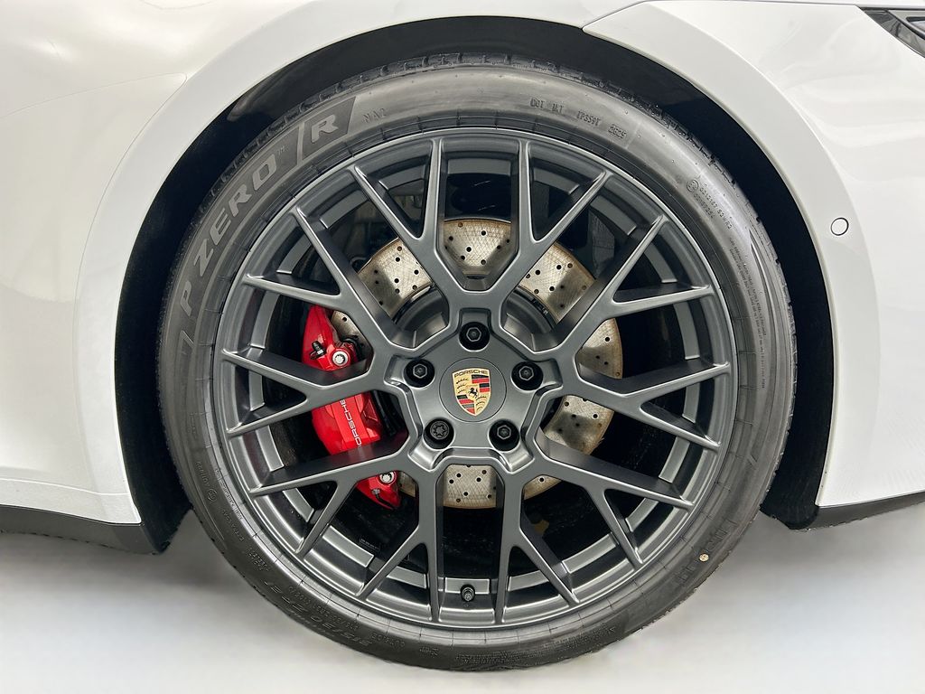 Thumbnail: 2026 Porsche 911 - 30