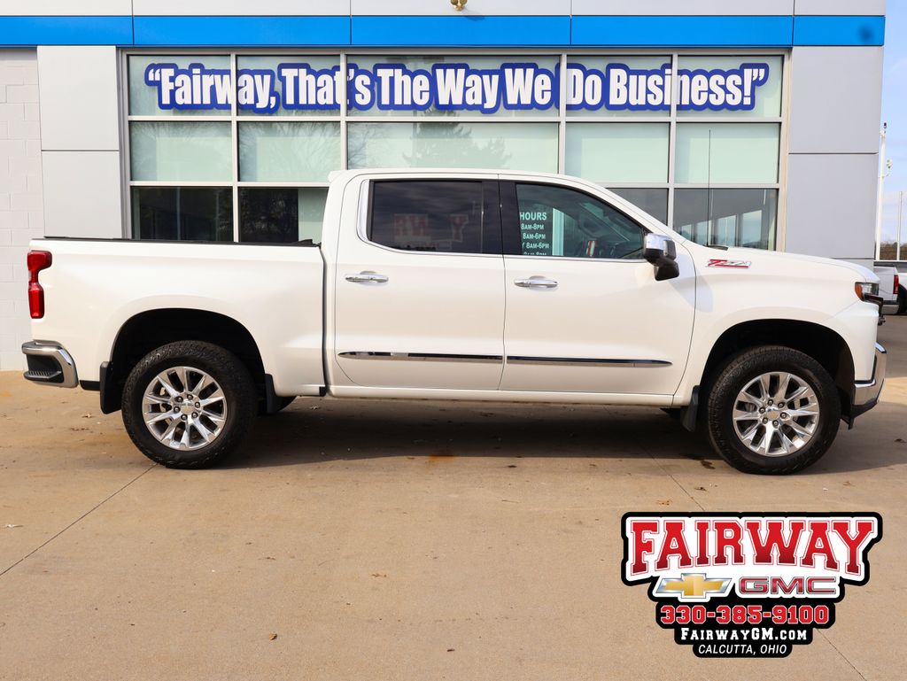 White (Iridescent Pearl Tricoat) 2019 Chevrolet Silverado 1500 LTZ Crew Cab 4WD Pickup Truck Four-Wheel Drive 8-Speed Automatic