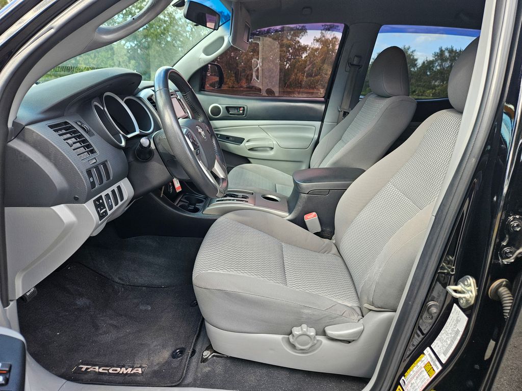 2015 Toyota Tacoma PreRunner 14