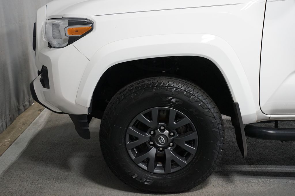 Thumbnail: 2022 Toyota Tacoma - 5