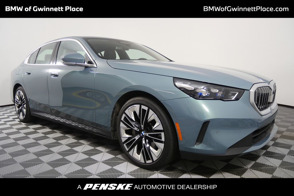 Thumbnail: 2024 BMW 5 Series - 1
