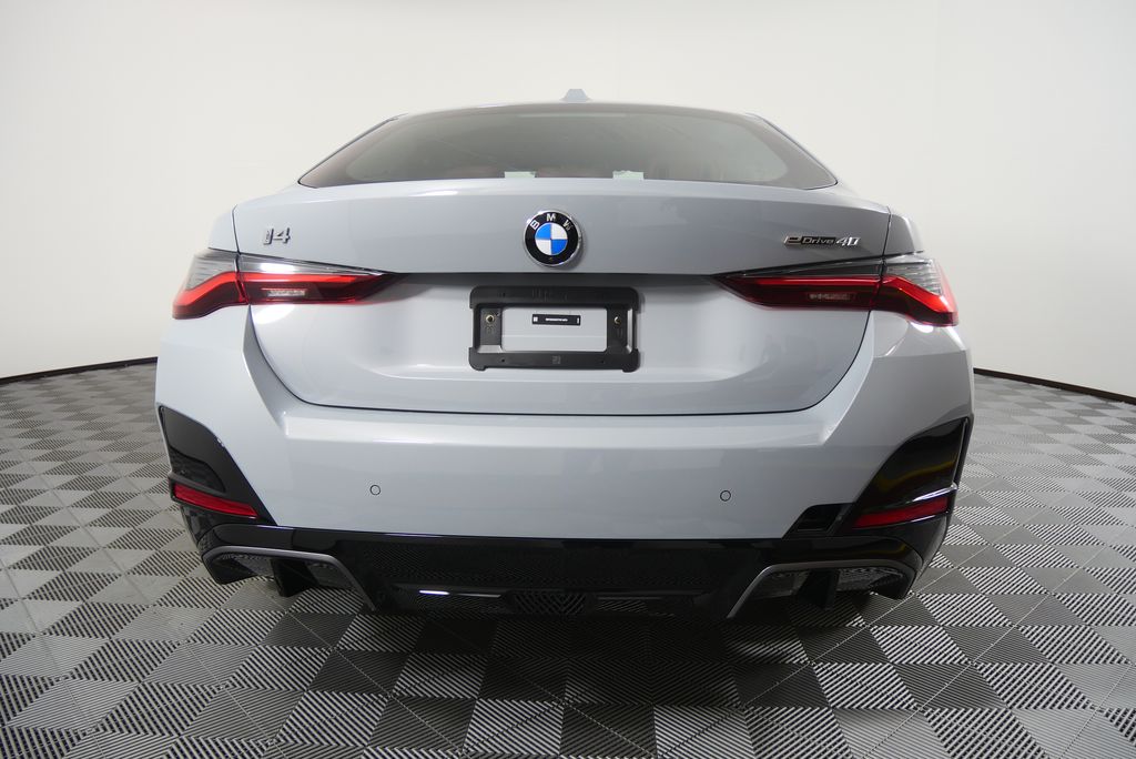 Thumbnail: 2026 BMW i4 - 4