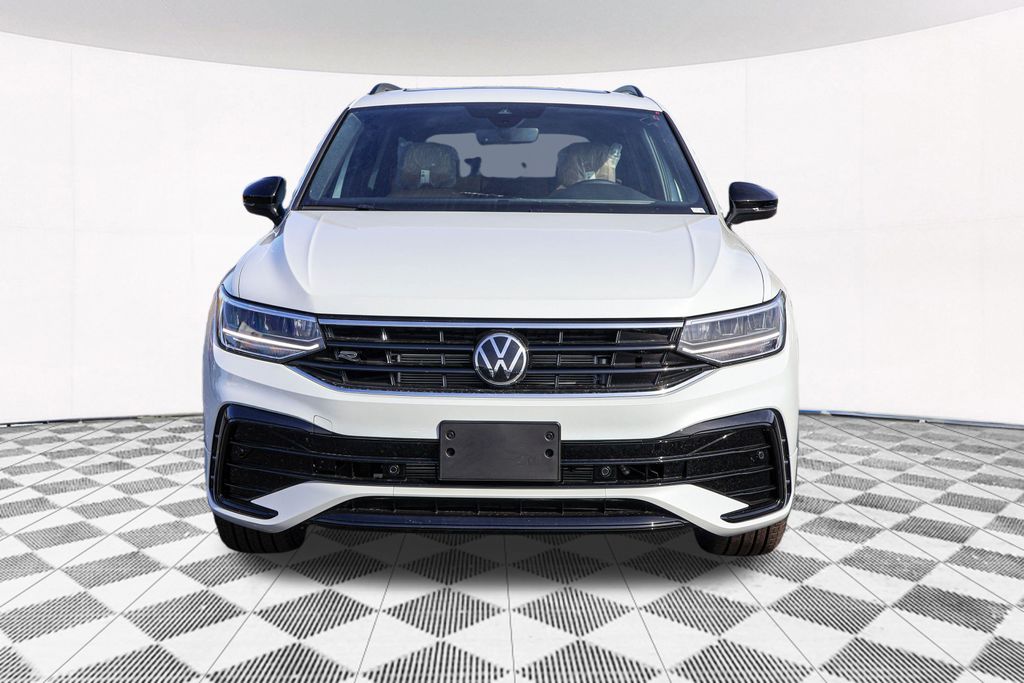 2024 Volkswagen Tiguan 2.0T SE R-Line Black 6