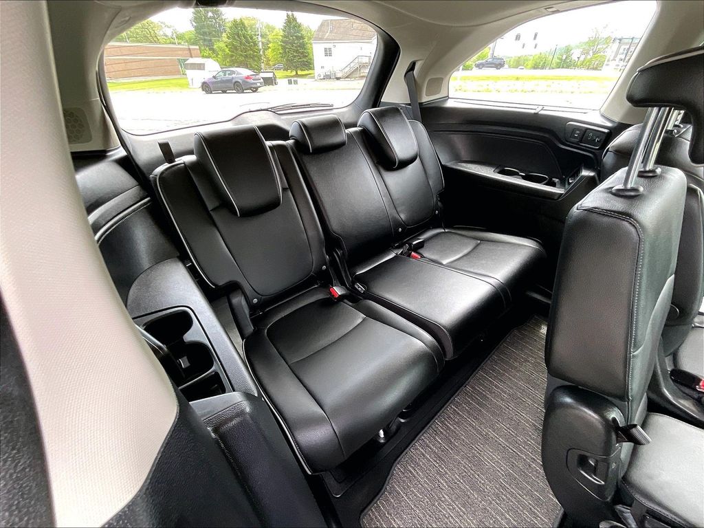 2025 Honda Odyssey — photo 17