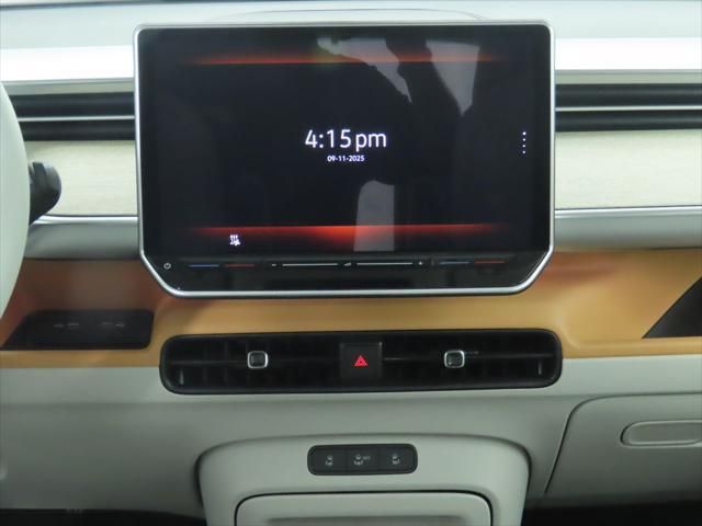 Thumbnail: 2025 Volkswagen ID.Buzz - 14