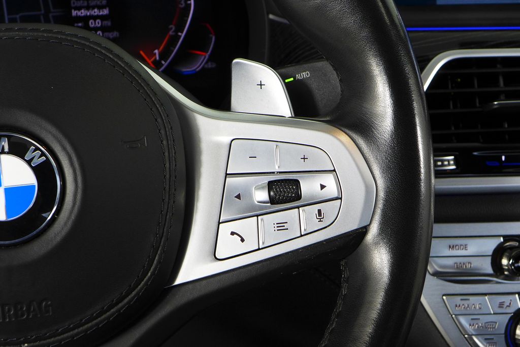 Thumbnail: 2021 BMW 7 Series - 28