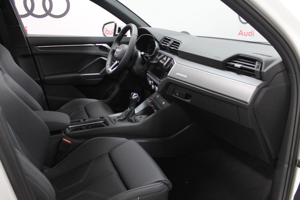 Thumbnail: 2025 Audi Q3 - 30