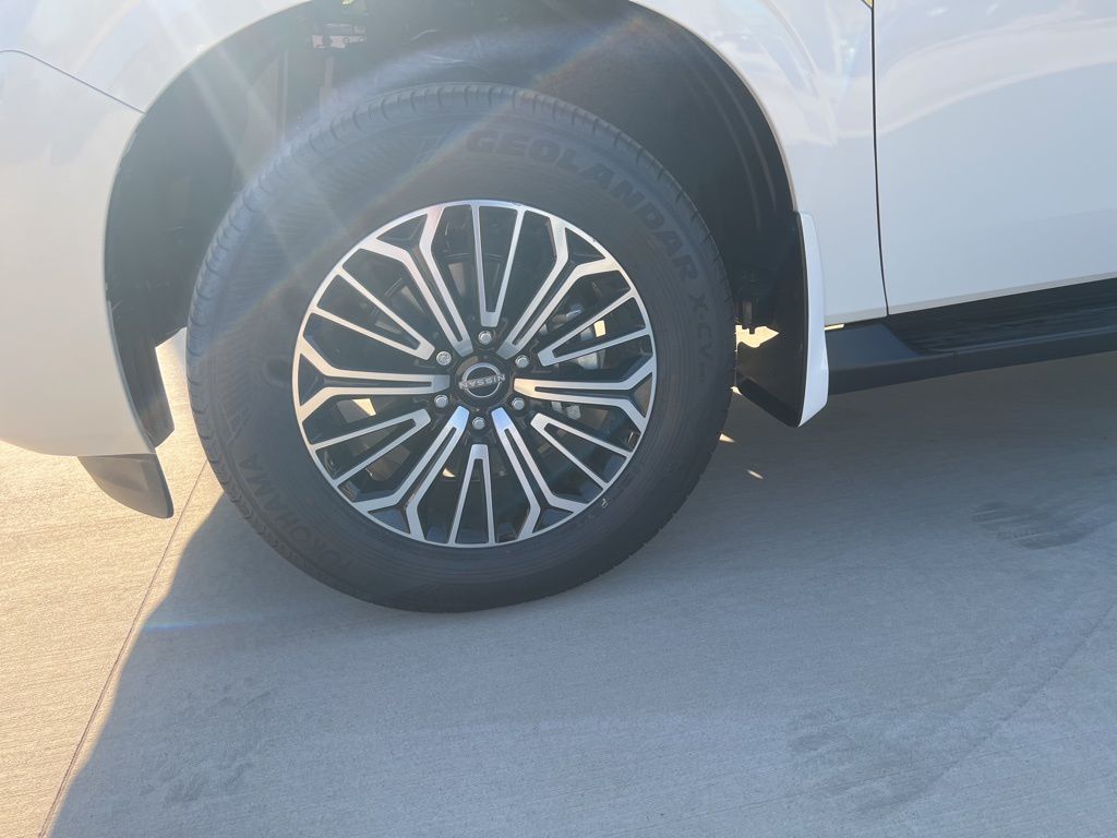 2025 Aspen White Tricoat Nissan Armada SL RWD SUV